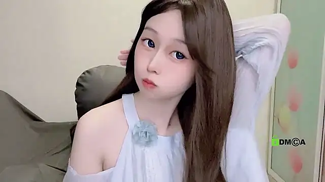 Snapshot of gummy-candy chatting on September 24, 7:37 am gummy-candy online show from September 24, 7:37 am