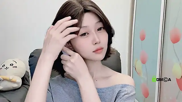 Snapshot of gummy-candy chatting on October 16, 1:58 am gummy-candy online show from October 16, 1:58 am