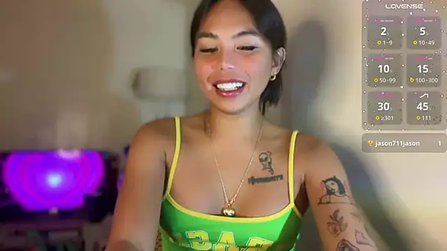  petitegirlx69  online show from October 26, 6:52 pm