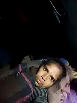 Snapshot of Hot-honi chatting on November 15, 10:14 pm Hot-honi online show from November 15, 10:14 pm