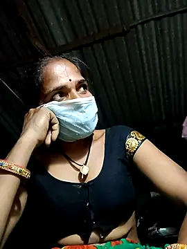 Snapshot of Hot-honi chatting on September 18, 1:36 pm Hot-honi online show from September 18, 1:36 pm