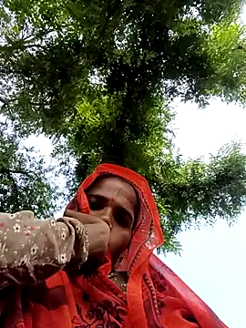 Snapshot of Hot-honi chatting on October 15, 6:11 am Hot-honi online show from October 15, 6:11 am