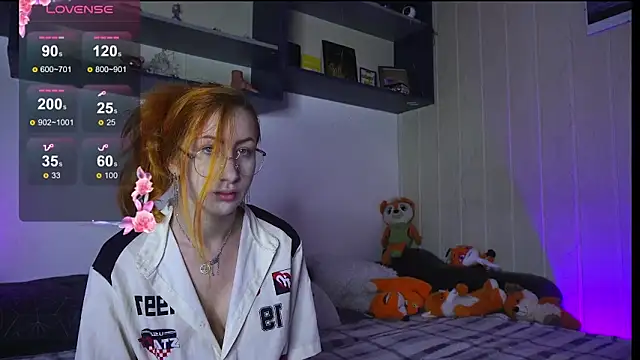 DaddysLittleSlutfox online show from February 14, 1:55 pm