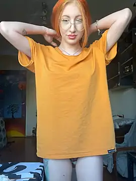 DaddysLittleSlutfox online show from March 6, 1:17 pm