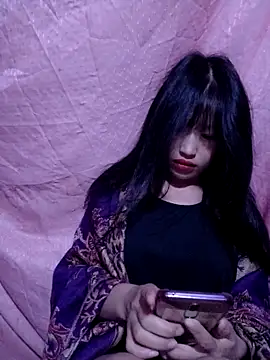 VanGau031694 online show from December 15, 5:46 am