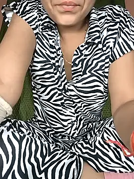 Hott Archana online show from November 20, 11:58 pm