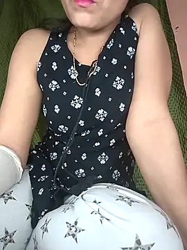 Hott Archana online show from November 18, 6:11 pm