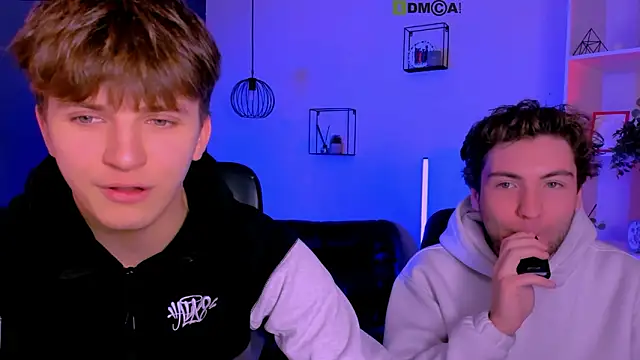 Snapshot of travis_wolf_ chatting on February 7, 10:01 am travis wolf online show from February 7, 10:01 am