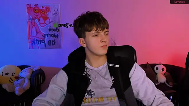 Snapshot of travis_wolf_ chatting on January 7, 8:03 pm travis wolf online show from January 7, 8:03 pm