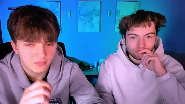 Snapshot of travis_wolf_ chatting on February 11, 9:53 am travis wolf online show from February 11, 9:53 am