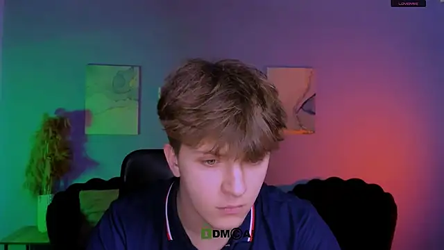 travis wolf  online show from March 29, 8:49 am