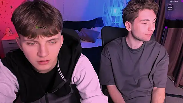 Snapshot of travis_wolf_ chatting on December 17, 8:58 pm travis wolf online show from December 17, 8:58 pm