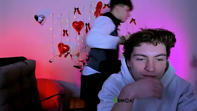 Snapshot of travis_wolf_ chatting on March 1, 9:53 am travis wolf online show from March 1, 9:53 am