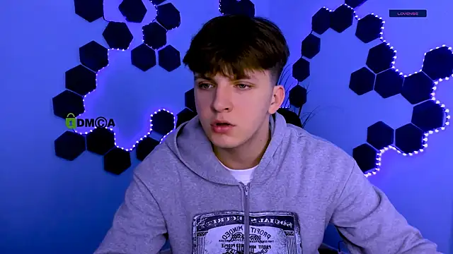 travis wolf  online show from April 10, 8:54 am