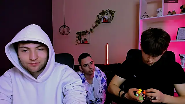 travis wolf  online show from March 15, 10:00 am