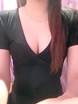 CherryBeii online show from May 5, 9:40 pm