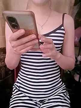 Snapshot of CherryBeii chatting on July 18, 4:32 am CherryBeii online show from July 18, 4:32 am