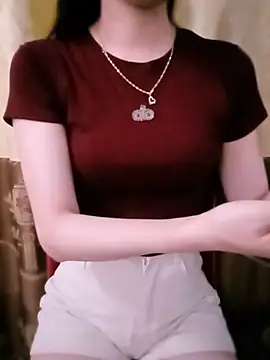 Snapshot of CherryBeii chatting on August 4, 2:10 pm CherryBeii online show from August 4, 2:10 pm