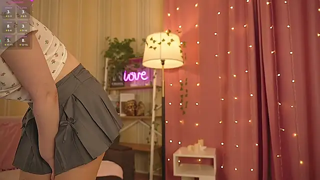 Ruminelle online show from December 5, 12:15 pm