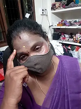 Snapshot of Tamil_Kavitha10 chatting on June 15, 5:45 pm Tamil Kavitha10 online show from June 15, 5:45 pm