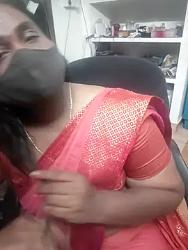 Snapshot of Tamil_Kavitha10 chatting on July 2, 4:13 pm Tamil Kavitha10 online show from July 2, 4:13 pm
