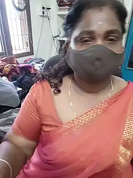 Snapshot of Tamil_Kavitha10 chatting on July 5, 1:10 am Tamil Kavitha10 online show from July 5, 1:10 am