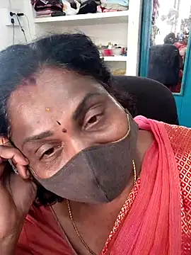 Snapshot of Tamil_Kavitha10 chatting on July 5, 4:19 am Tamil Kavitha10 online show from July 5, 4:19 am