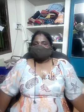 Snapshot of Tamil_Kavitha10 chatting on June 5, 8:47 pm Tamil Kavitha10 online show from June 5, 8:47 pm