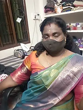 Snapshot of Tamil_Kavitha10 chatting on July 15, 5:09 pm Tamil Kavitha10 online show from July 15, 5:09 pm