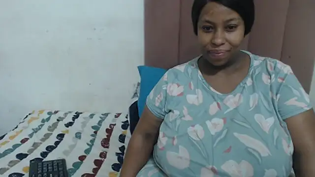 Chubby Queenx255 online show from November 22, 4:11 am