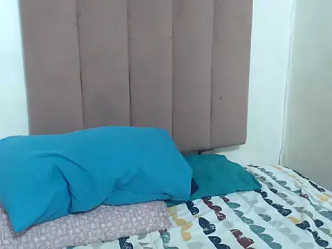 Chubby Queenx255 online show from October 25, 5:17 am