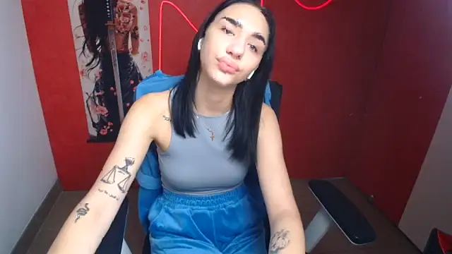 Snapshot of Bella_Night4 chatting on November 3, 6:40 am Bella Night4 online show from November 3, 6:40 am