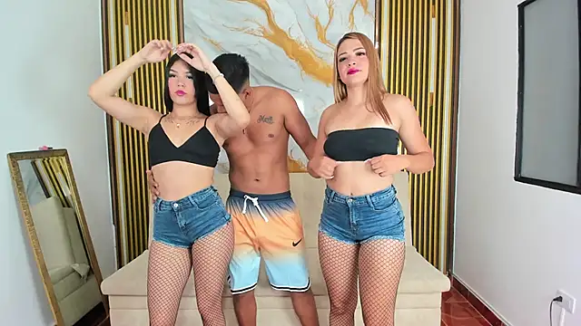 Snapshot of Flatiron_ggh chatting on November 14, 1:31 am Flatiron ggh online show from November 14, 1:31 am