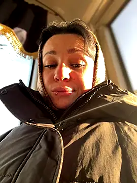 Snapshot of VendiMur chatting on November 11, 4:07 am VendiMur online show from November 11, 4:07 am