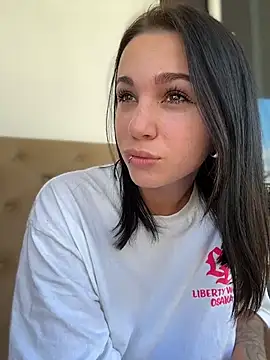 Snapshot of VendiMur chatting on December 15, 2:06 am VendiMur online show from December 15, 2:06 am