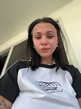 Snapshot of VendiMur chatting on November 30, 2:01 am VendiMur online show from November 30, 2:01 am