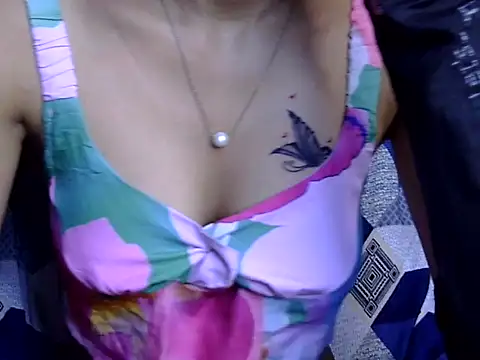 Snapshot of Riva_arora01 chatting on November 22, 10:36 am Riva arora01 online show from November 22, 10:36 am