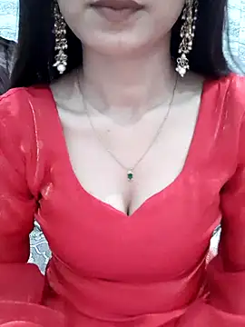 Snapshot of siya_rani67 chatting on January 6, 2:21 pm siya rani67 online show from January 6, 2:21 pm