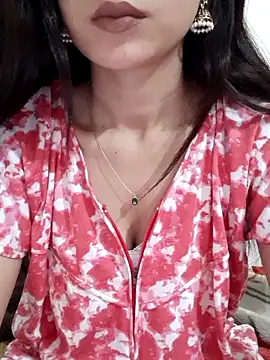 Snapshot of siya_rani67 chatting on February 1, 10:19 pm siya rani67 online show from February 1, 10:19 pm