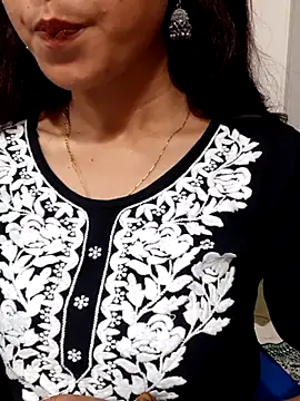 Snapshot of siya_rani67 chatting on October 16, 12:02 pm siya rani67 online show from October 16, 12:02 pm