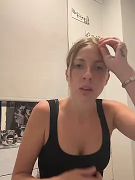 Snapshot of CheekyChelseaX chatting on September 12, 7:02 pm CheekyChelseaX online show from September 12, 7:02 pm