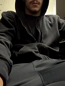 420boy   online show from October 29, 9:25 pm