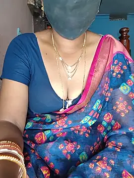 Snapshot of SindhuHappy chatting on June 4, 11:42 pm SindhuHappy online show from June 4, 11:42 pm