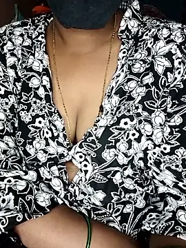 Snapshot of SindhuHappy chatting on November 5, 3:26 pm SindhuHappy online show from November 5, 3:26 pm