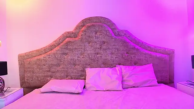 Snapshot of Sweet_1Angel chatting on September 11, 12:05 pm Sweet 1Angel online show from September 11, 12:05 pm