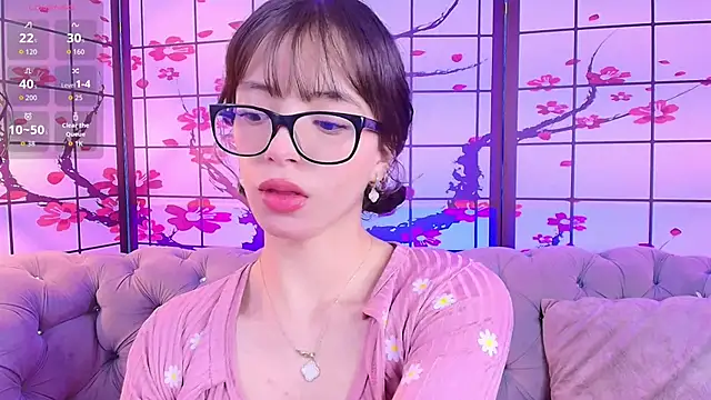 Snapshot of Sweet_1Angel chatting on October 15, 11:40 am Sweet 1Angel online show from October 15, 11:40 am