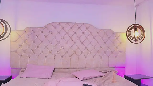 Snapshot of Sweet_1Angel chatting on March 2, 5:08 am Sweet 1Angel online show from March 2, 5:08 am