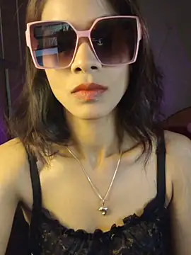 royeoy22 online show from May 26, 7:39 am