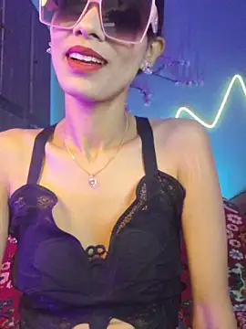 royeoy22 online show from March 17, 9:23 am