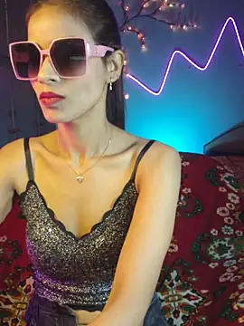 royeoy22 online show from March 23, 11:10 am